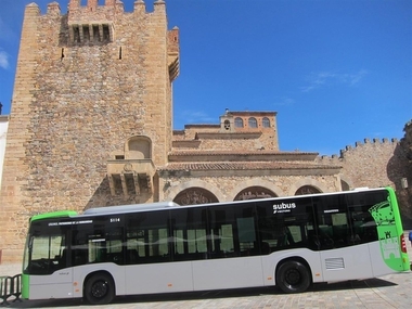 Los usuarios del autobús urbano suben un 4,7% en noviembre en Extremadura
