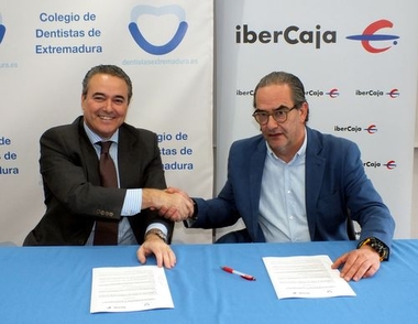 Ibercaja y el Colegio Oficial de Dentistas de Extremadura firman un acuerdo de colaboración