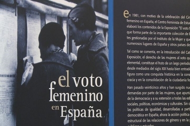 Una exposición en el museo etnográfico de Olivenza hace un recorrido histórico sobre el voto femenino en España