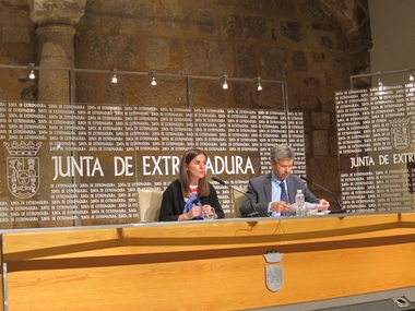La Junta destinará 35 millones de euros en 2017 al programa Empleo de Experiencia en Extremadura
