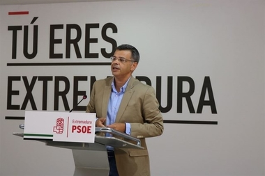 El PSOE confía en que los presidentes de Renfe y Adif traigan 