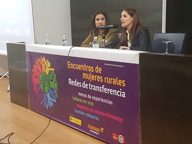 Gil Rosiña destaca el papel vertebrador de la mujer en el mundo rural