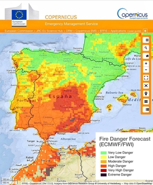 El riesgo de incendios en toda la península, aunque niveles moderadamente elevados en el este de las comunidades de Castilla La Mancha y Andalucía
