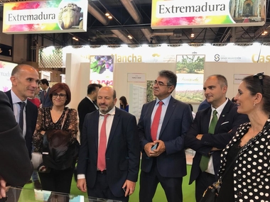 Extremadura acude a Fruit Attraction para facilitar al sector extremeño la apertura de nuevos mercados de frutas y hortalizas