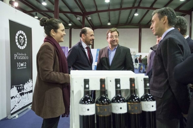 Fernández Vara ensalza la calidad de los vinos extremeños y reafirma el compromiso de la Junta con el regadío de Tierra de Barros