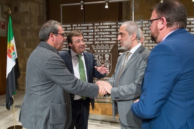 Firmado un acuerdo entre la Junta de Extremadura y la empresa Ibérica Sugar Company para el desarrollo de una planta azucarera en Mérida