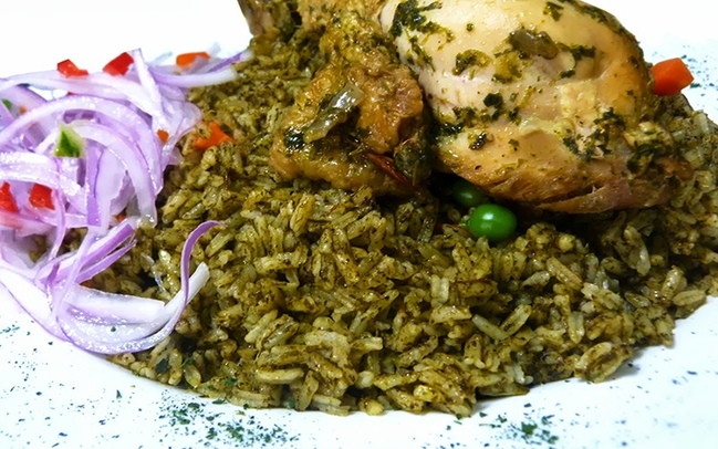 Arroz verde con pollo | Gastronomía