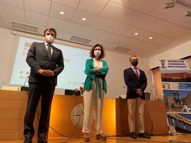 La consejera para la Transición Ecológica aboga por modernizar las infraestructuras eléctricas para mejorar la calidad del suministro