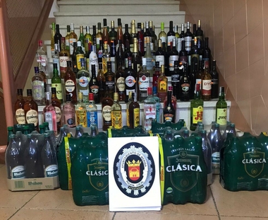 La Policía Local interviene alcohol en dos establecimientos de la calle Graciano y John Lennon